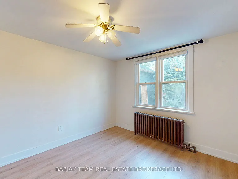 40 Alexander St — Photo 25