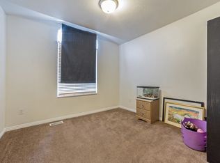 5916 W Laurel Canyon Dr, Salt Lake City, UT 84118