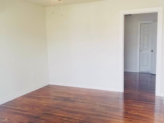 2nd image of 1109-1111 S 11th St #1109