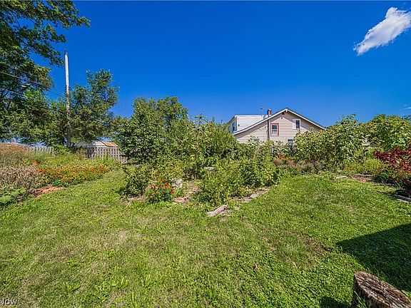 5th image of 566 Tioga Trl