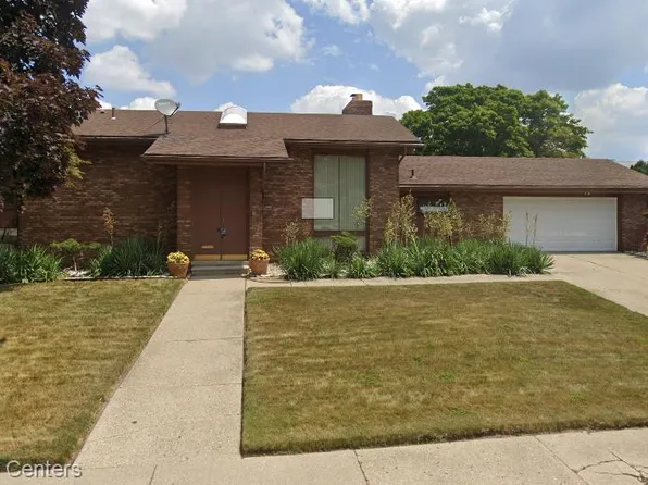 7 Shawcross Pl, Highland Park, MI 48203