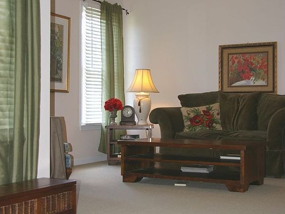 HUGE Mstr. Bd. w/ Sitting Room