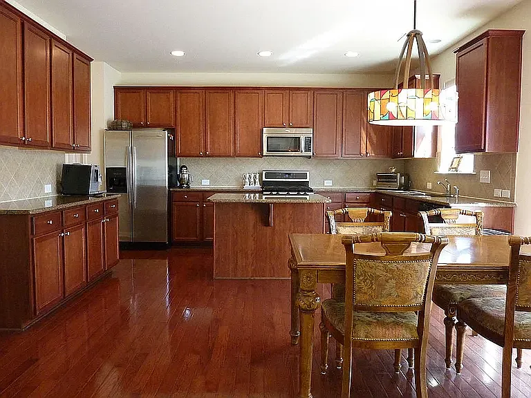 405 Garden Square Ln — Photo 9