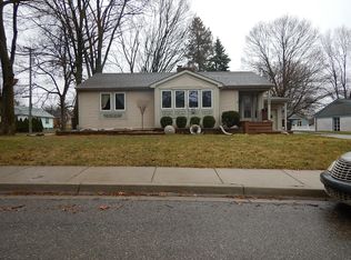 1044 N Madison St, Lapeer, MI