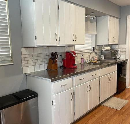 4th image of 707 Pinegrove Ave