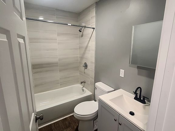 5th image of 70 Fairview Dr #21