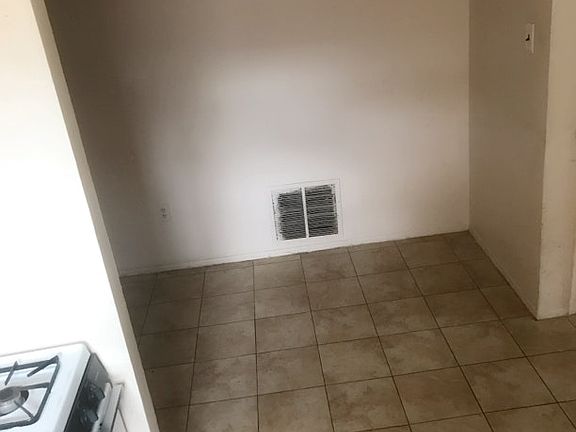 4th image of 60 Comstock Ave