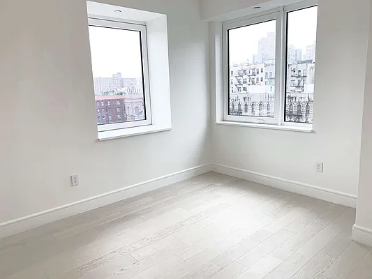 Rented by Chase Global M Realty LLC | media 22