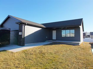 2201 E 36th St, Kearney, NE 68847