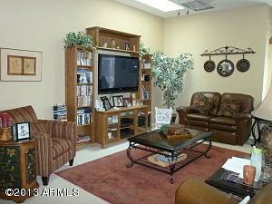 4th image of 3012 E Buena Vista Dr