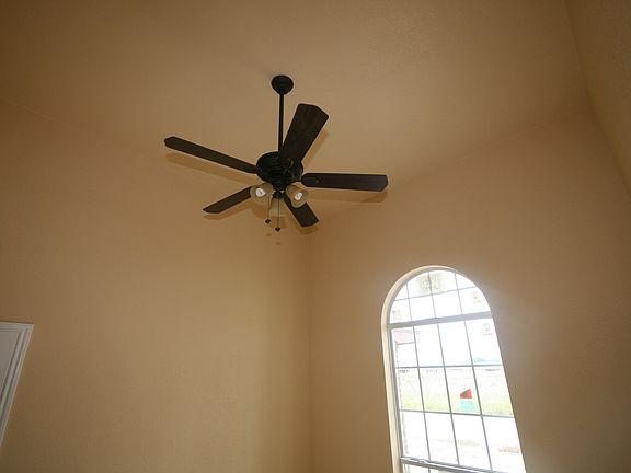 4th image of 702 Brooklynn Kay Dr