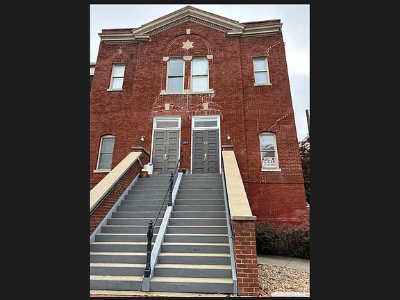 2nd image of 209 N 19th St APT 22