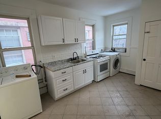 954 E Grand St #B, Elizabeth, NJ 07201