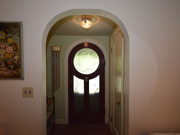 3rd image of 932 Highland Dr