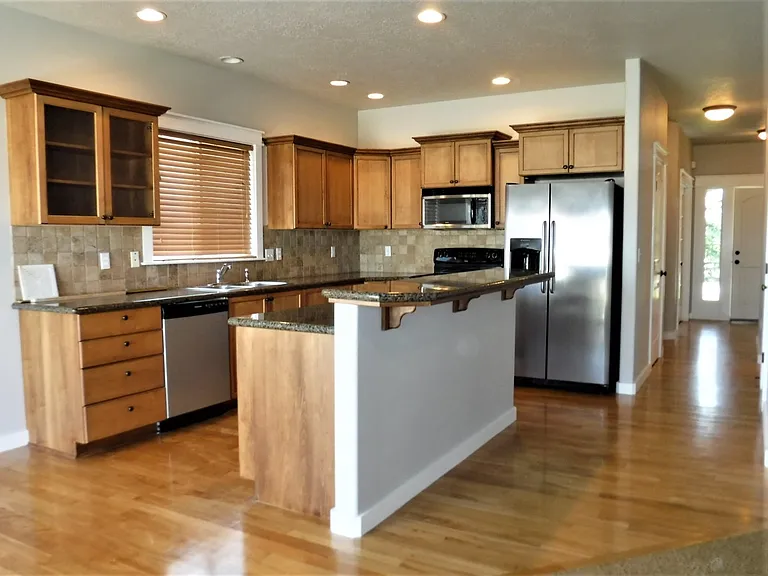 4432 N Kilee Ave — Photo 10