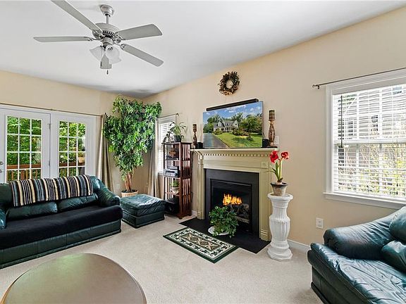 4th image of 7490 Gold Coast Ln
