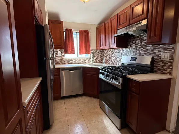 78 Luke Ct Floor 2, Staten Island, NY 10306