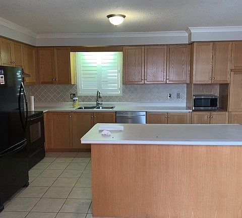 5th image of 27 Ginger Ct