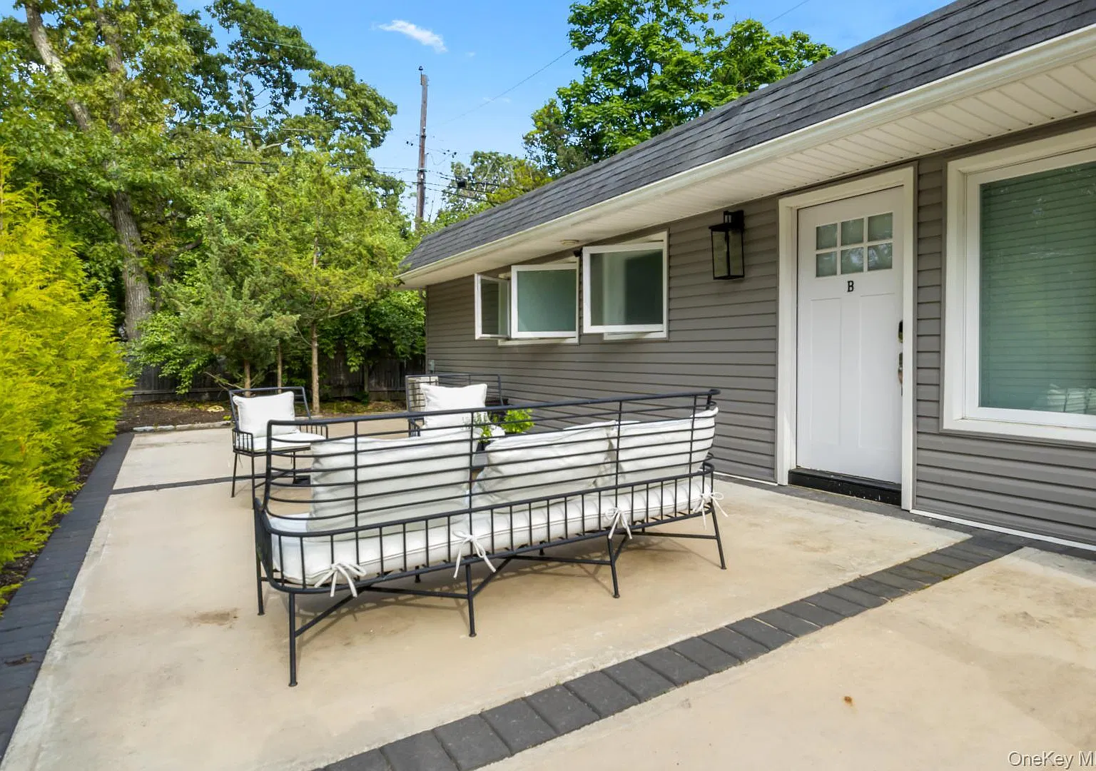 3 bed, 1.5 bath, 2500 sqft, $3,600 — Photo 3