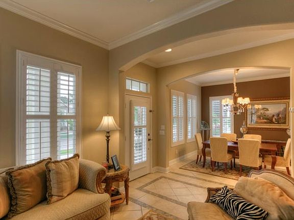 2nd image of 425 Manns Harbor Dr
