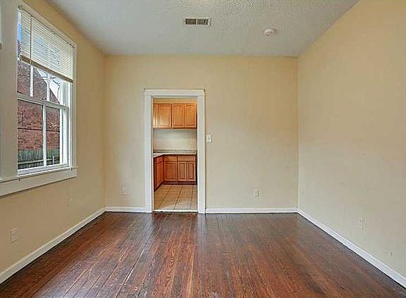 3rd image of 2436-38 Joliet St