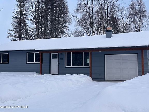 3rd image of 714 Cypress Dr