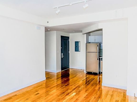 Living room/ Kitchen