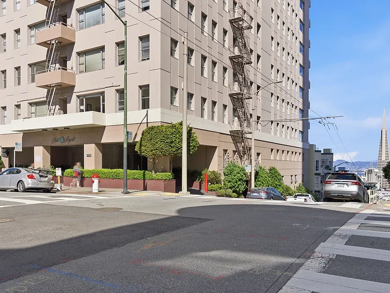 1310 Jones Street — Photo 28