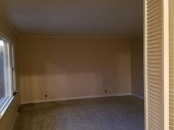 5th image of 186 Oakdale Ln