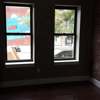 Rented by Nooklyn NYC LLC | media 41