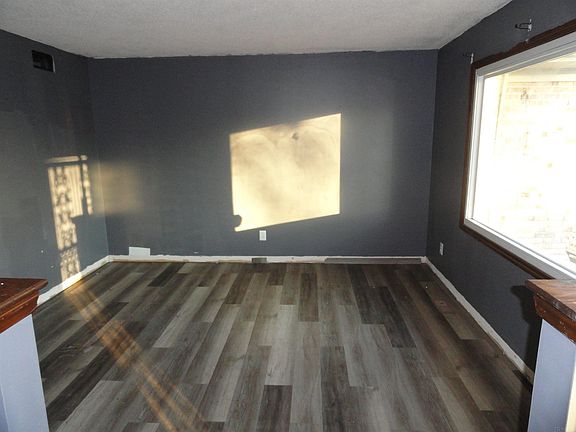 4th image of 3008 Capitol Blvd