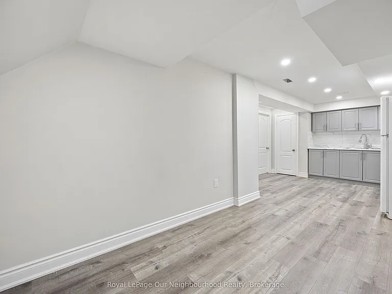 206 Sunny Meadow Blvd #BASEMENT — Photo 13