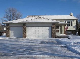 2012 S Thatcher Cir, Sioux Falls, SD 57106