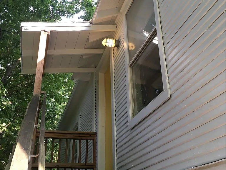 4611 Depew Ave — Photo 3