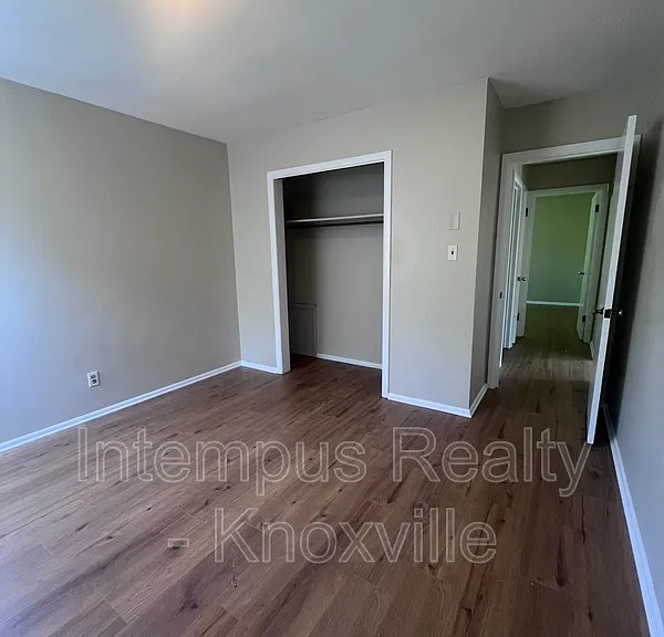 712 S Beaman St — Photo 4