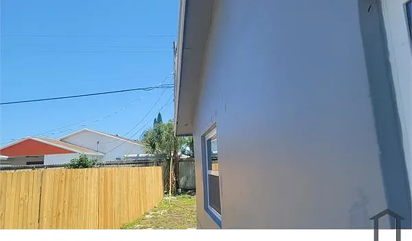 1860 N Seacrest Blvd #B — Photo 14