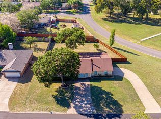 542 Lakeside Dr, Duncanville, TX 75116