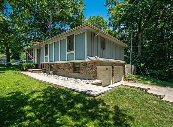 2nd image of 601 Wood Ct