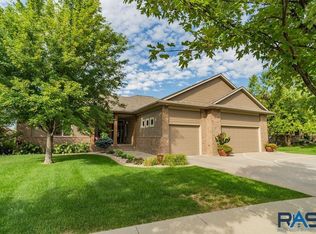 6613 S Whitechurch Cir, Sioux Falls, SD 57108