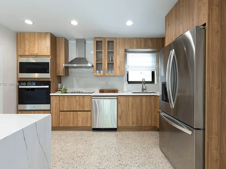 1701 SW 23rd Ter — Photo 14
