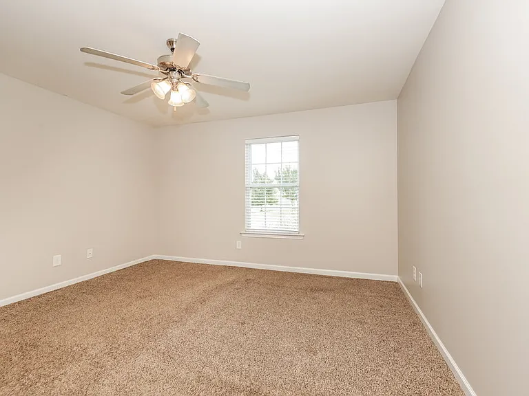 2014 Cobblestone Dr — Photo 10
