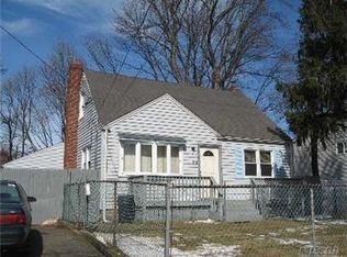 716 Herzel Blvd, West Babylon, NY 11704