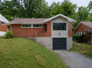 414 Elwood Dr, Pittsburgh, PA 15235