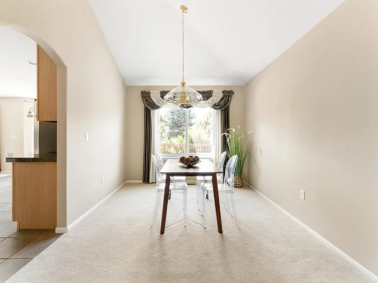 2912 Masters Ct — Photo 7