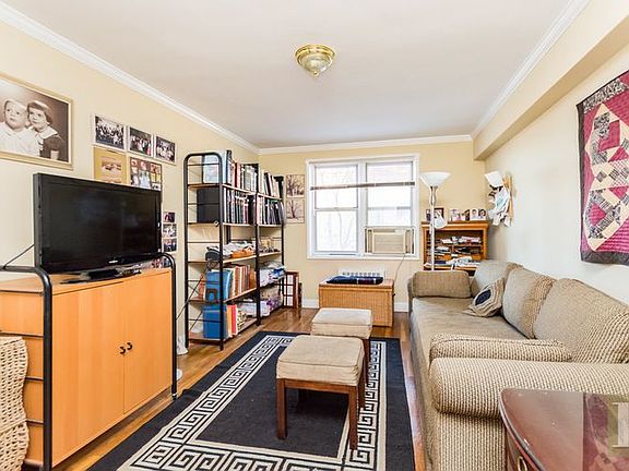 3rd image of 3720 Independence Ave APT 3B