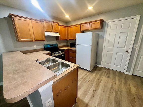 5th image of 533 Cresting Oak Cir #79