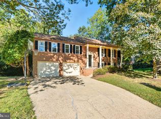 10196 Red Spruce Rd, Fairfax, VA 22032