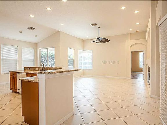 5th image of 10406 Edgefield Pl