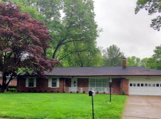 46 Shady Ln, Belleville, IL 62221