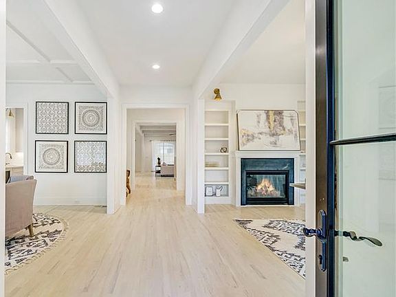 3rd image of 538 Park Dr NE